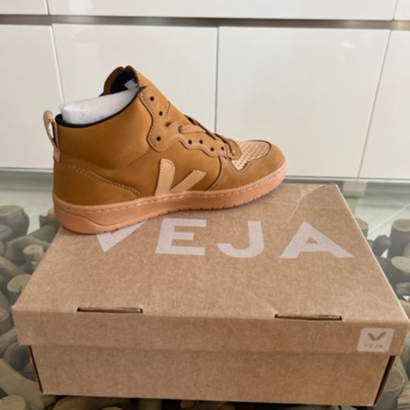 VEJA V-15 Nubuck Camel Desert Sneakers - Picture 4 of 8